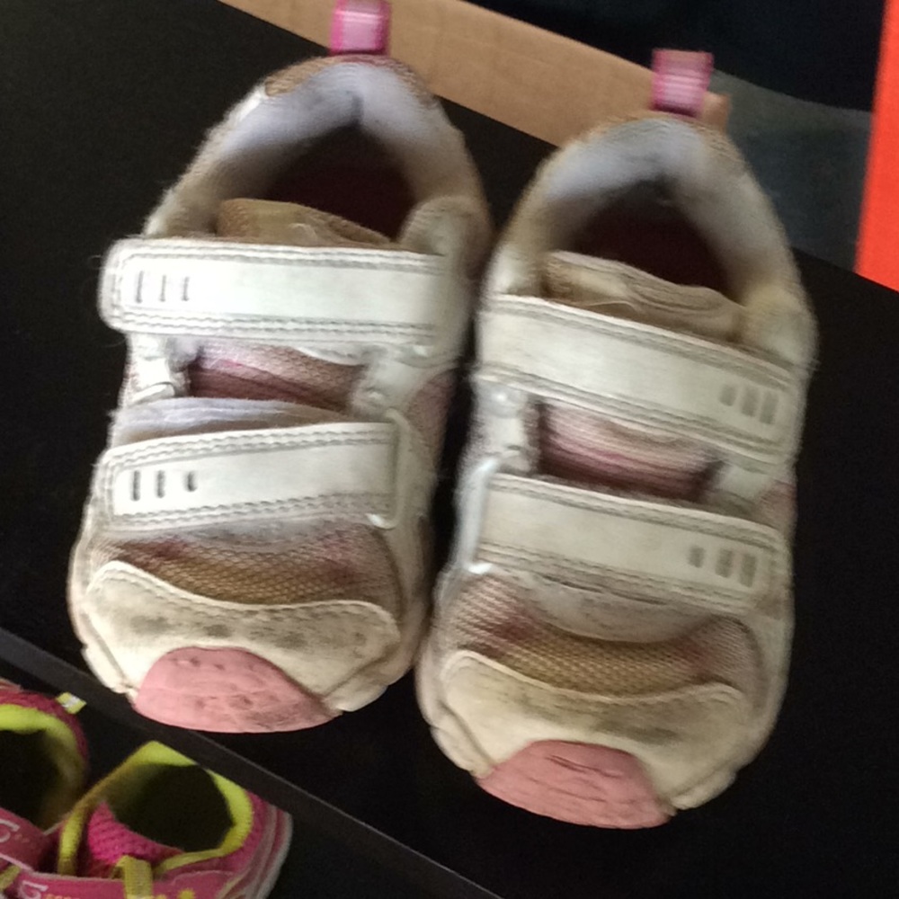 Girls gym shoes